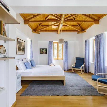 Villa Sunshine Pool Skopelos Town