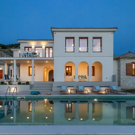 Villa Sunshine Pool *